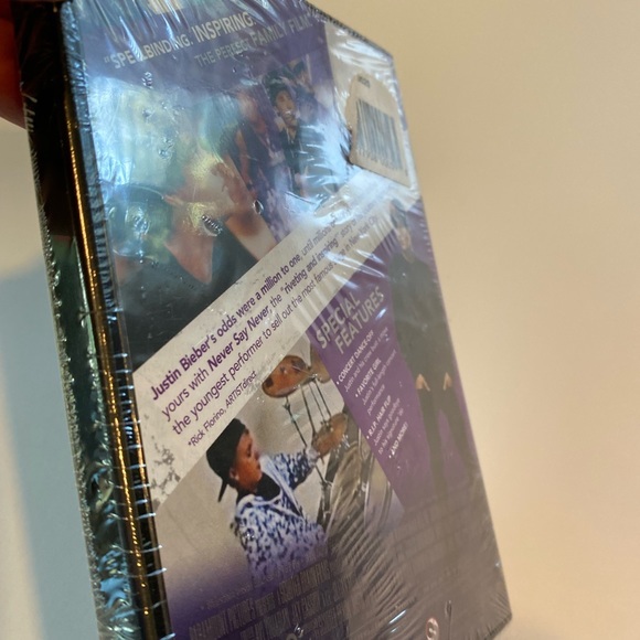 JUSTIN BIEBER NEVER SAY NEVER MOVIE CD BRAND NEW SEALED PACKAGE - Picture 4 of 4